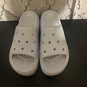 Platform grey croc Slip-On Shoes